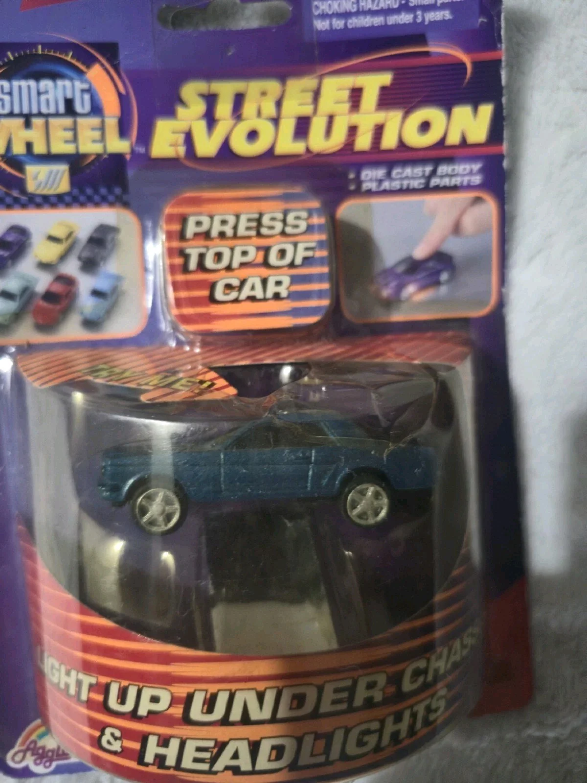 1/64 Agglo Smart Wheel Street Evolution with Illuminated Wheels and Headlights in Blue - Image 4