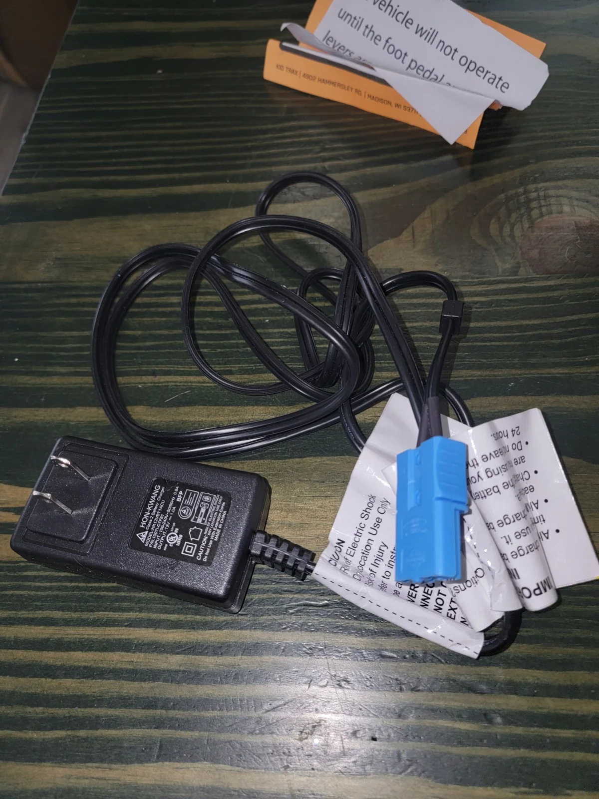 12 Volt Wide Plug Battery Charger for Kids' Trax Grid Dodge Ram VW Beetle Toys - Image 3