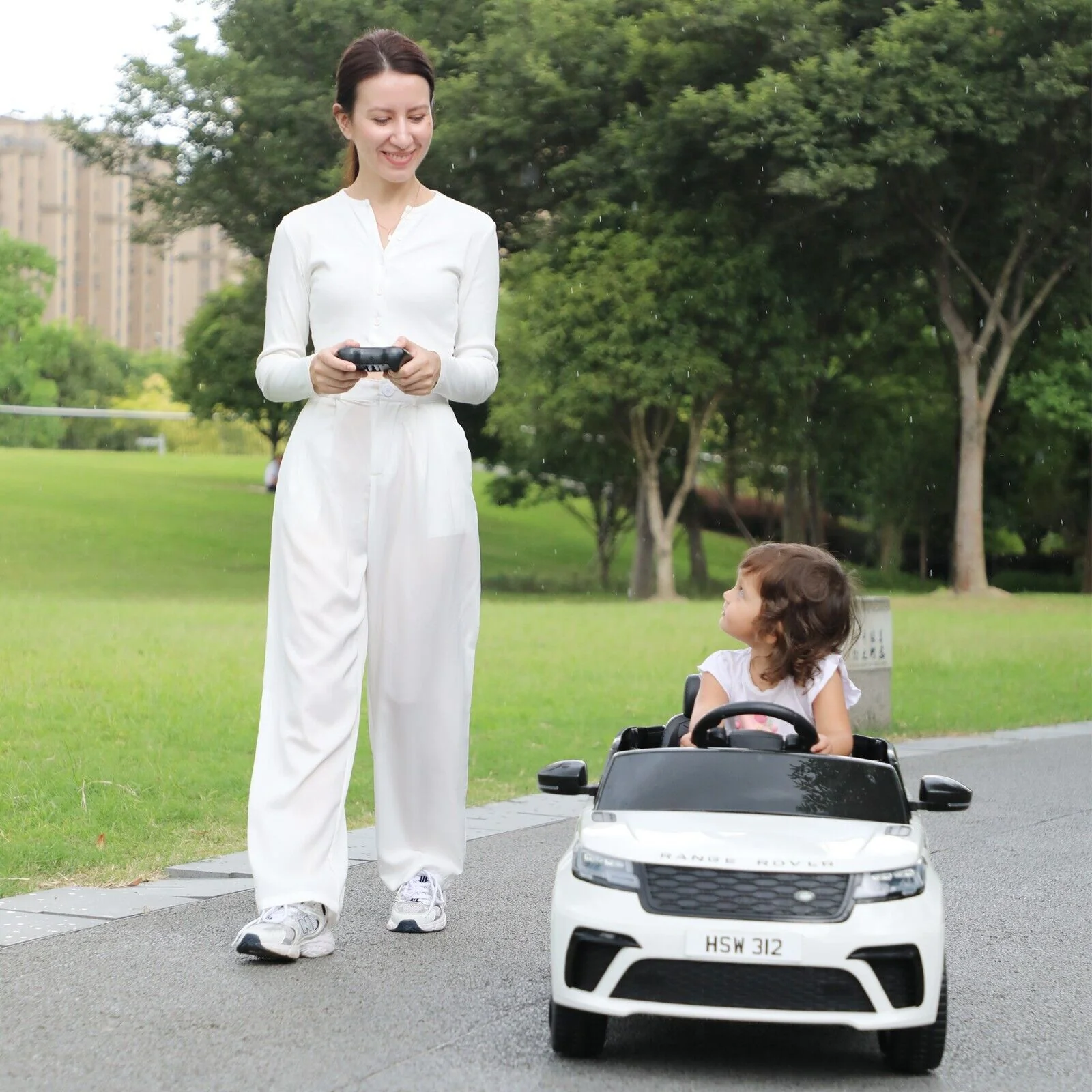 Licensed SUV Range Rover Velar 12V Electric Ride-On Car for Kids with 2.4G RC Control - Image 11