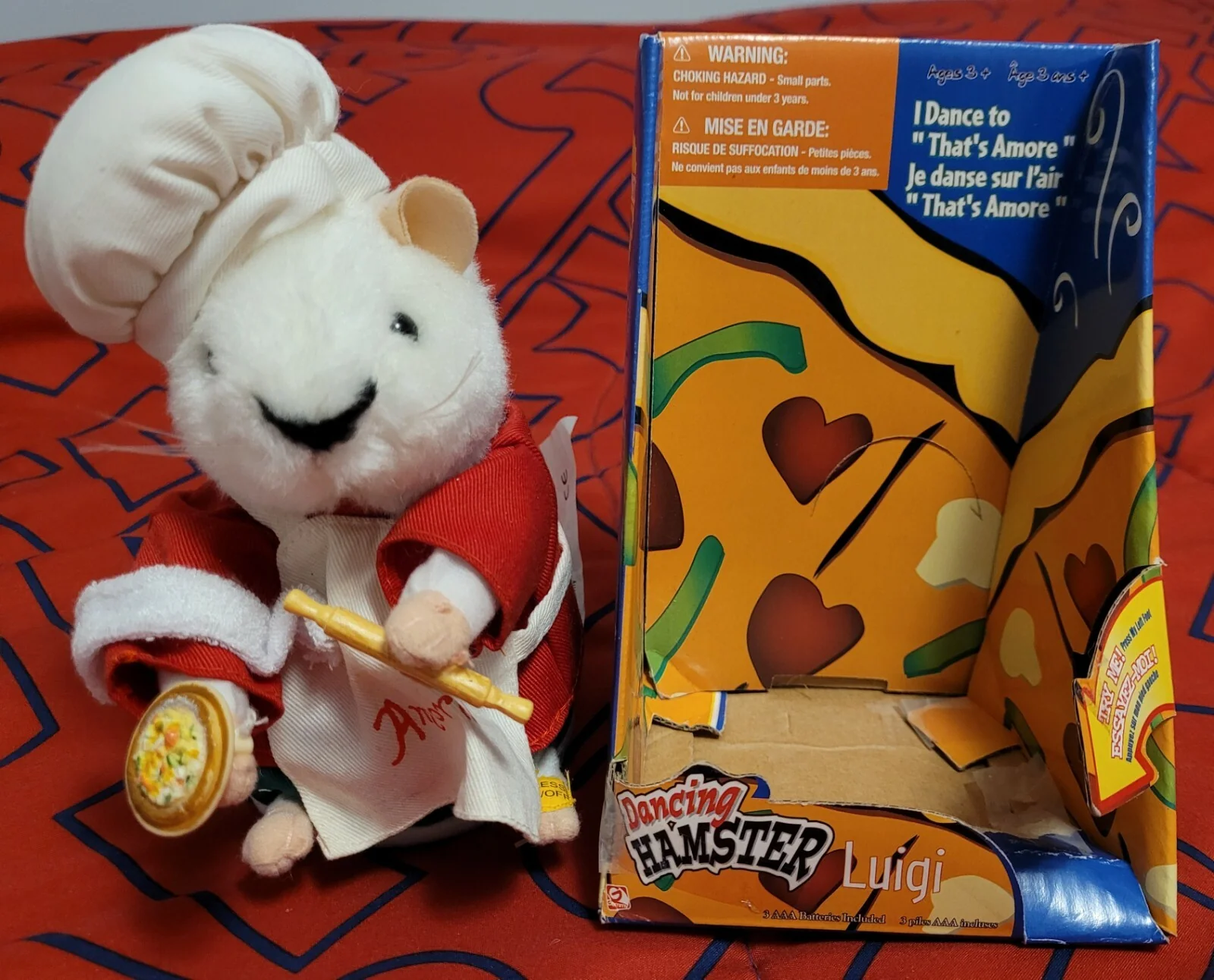 LUIGI THE DANCING HAMSTER SINGS & MOVES TO "THAT'S AMORE" PIZZA PIE - Image 2